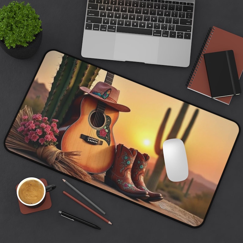 Desert Guitar Mouse Pad, Cactu - Tech Girl Accessories avaliação e preço